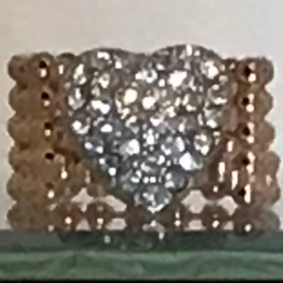 NWOT Guess Rose Gold Tone Ring With Stretchable Band & White Rhinestones - Picture 2 of 9